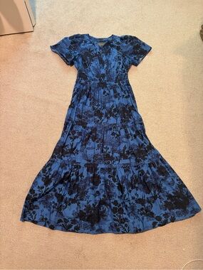 let me be sheer printed v-neck midi dress Anthropologie Let Me Be Sheer Printed V-Neck Midi Dress Size SP